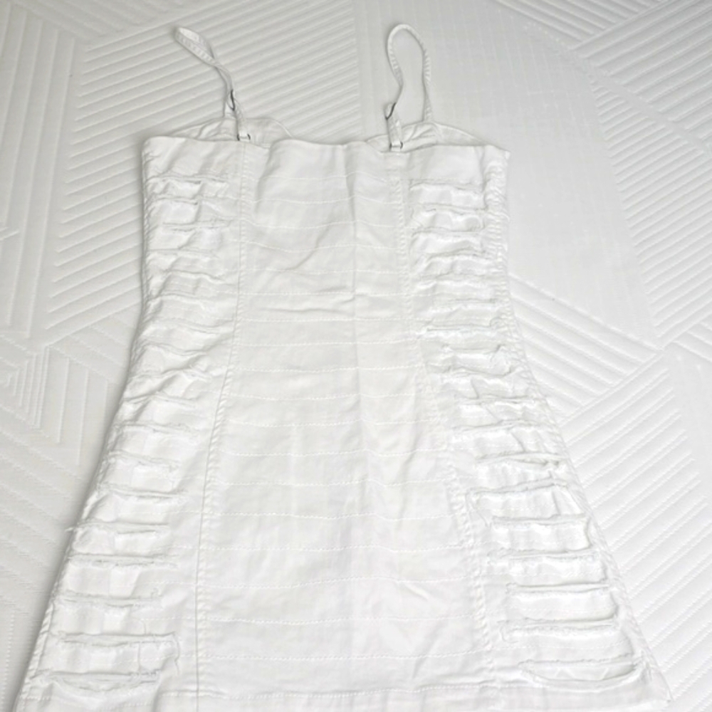 Women White Strapless Dress with Zipper Detail